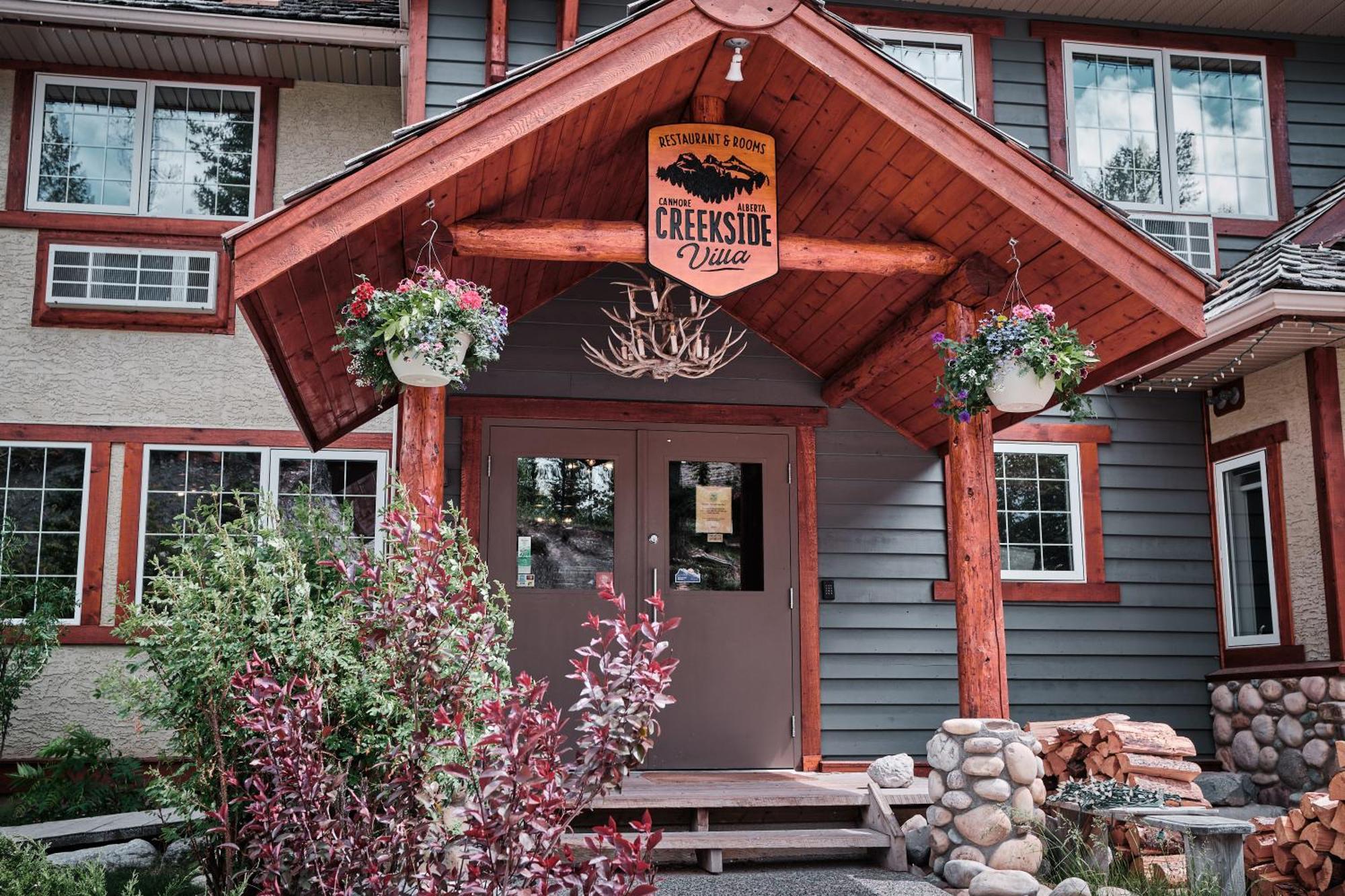 Inn Creekside Villa