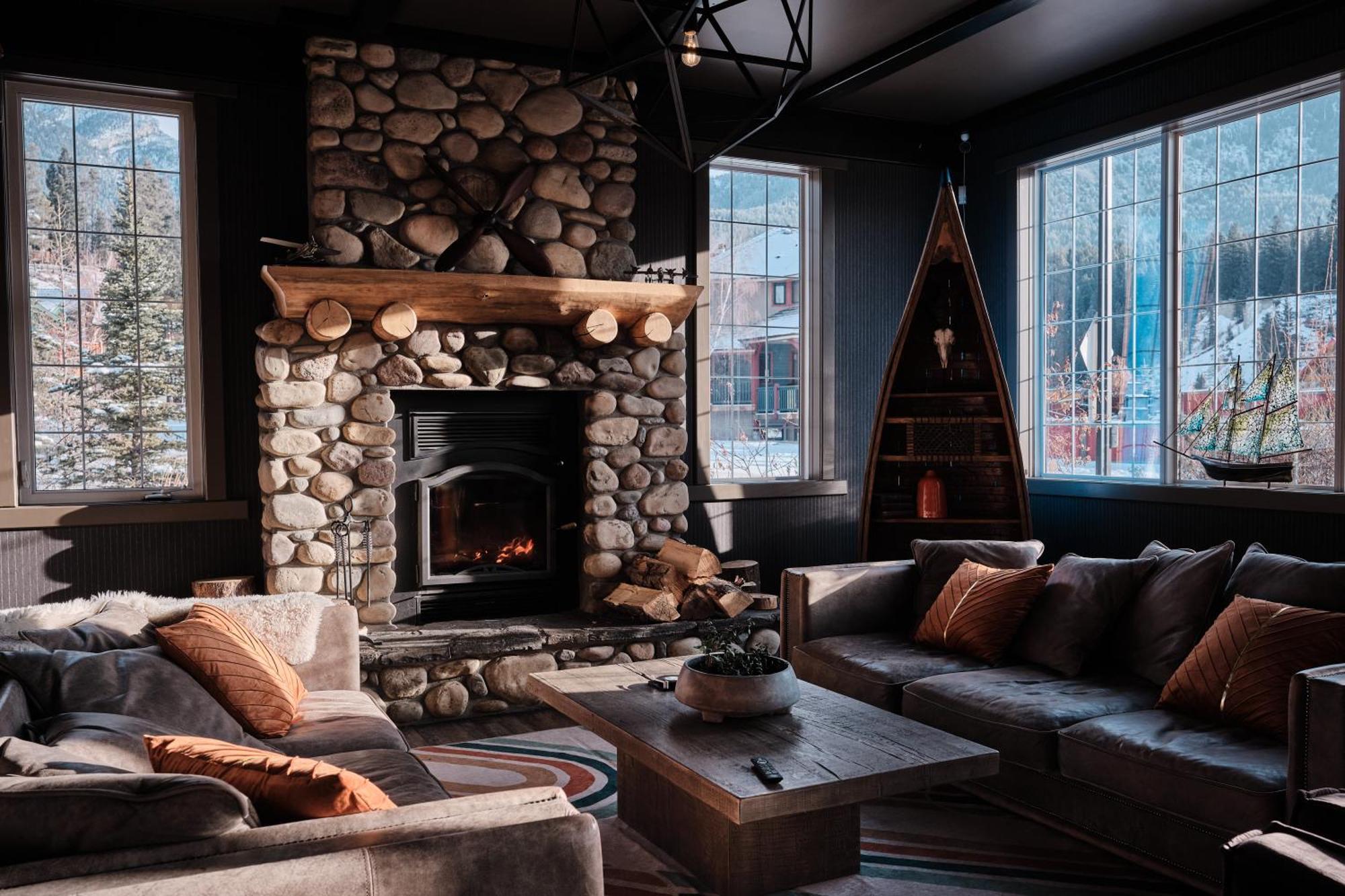 Creekside Villa Inn Canmore