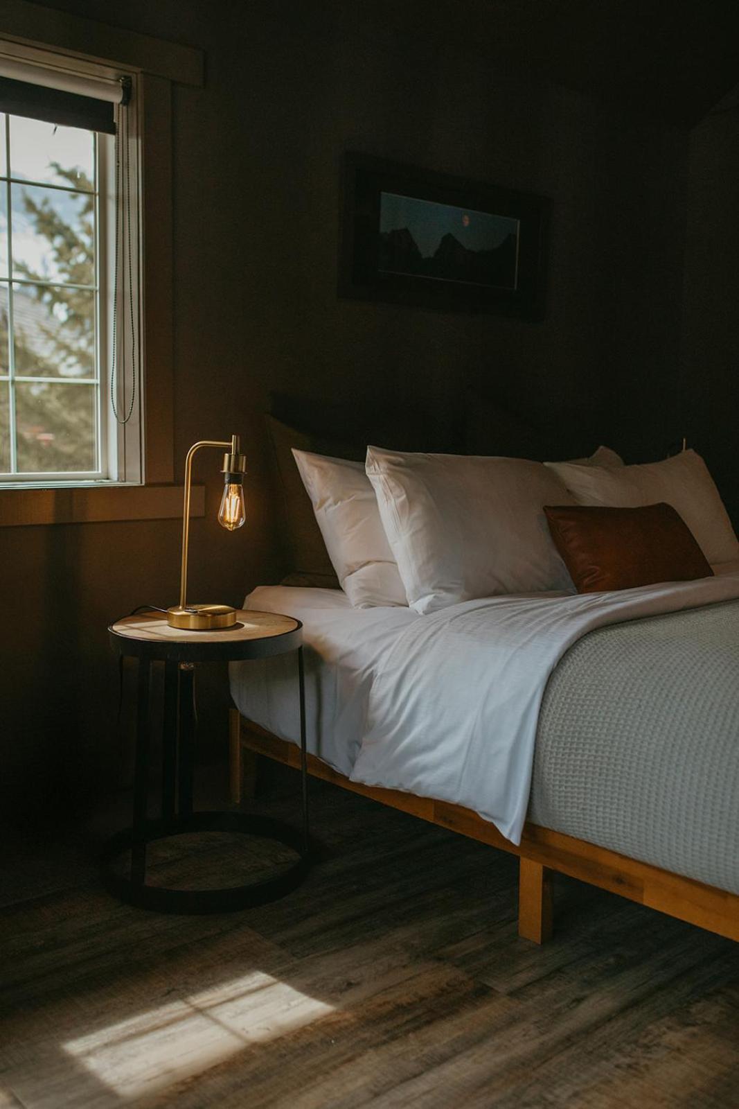 Creekside Villa Inn