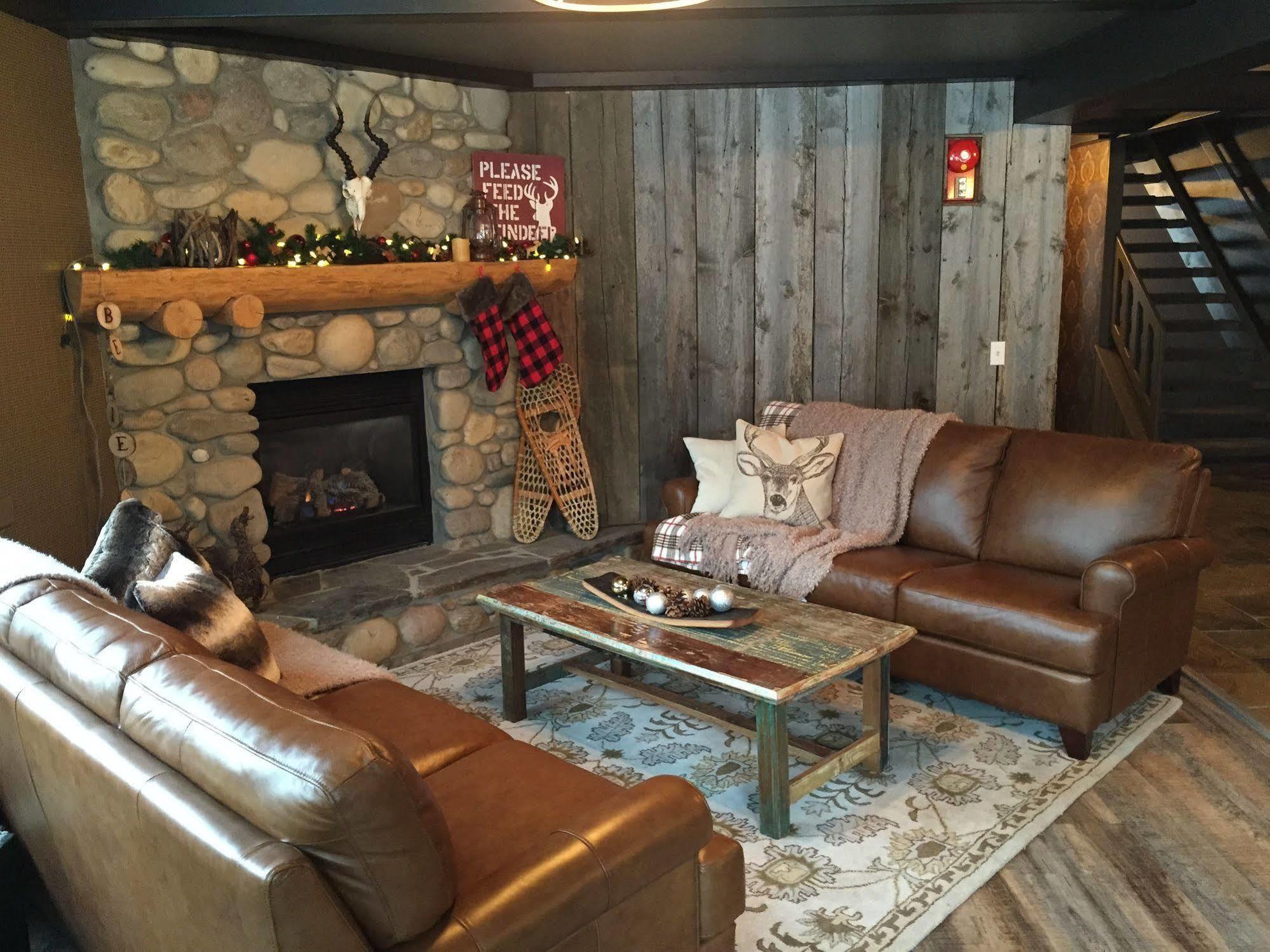 Creekside Villa Inn