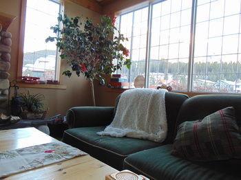 Creekside Villa Inn
