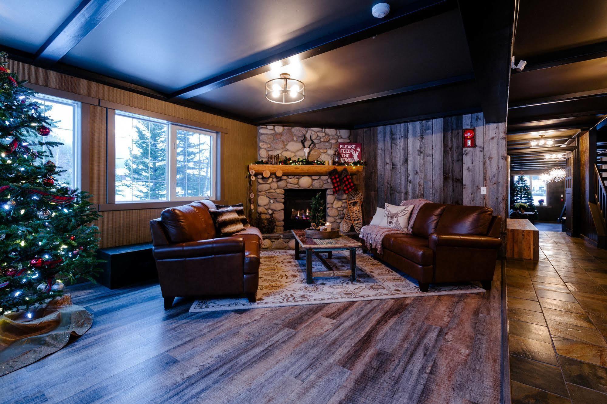 Creekside Villa Inn